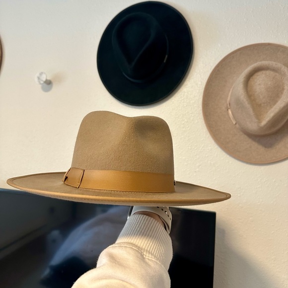 GigiPip Monroe in Brown - Picture 10 of 14